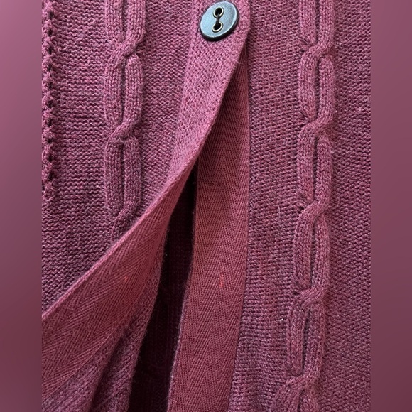 ⚫️ BOGO Eddie Bauer women’s burgundy cable knit cardigan size l - Picture 2 of 8